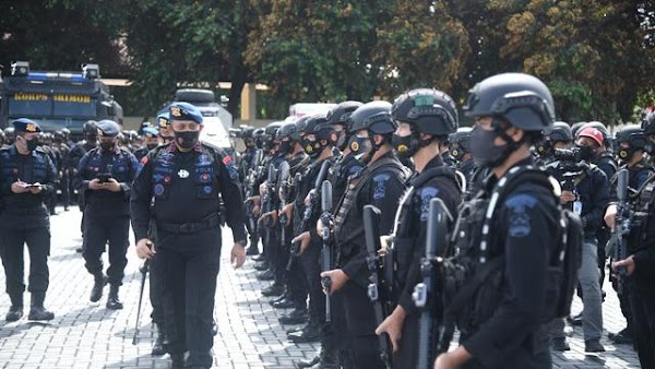 Respons Arahan Kapolri Terkait Penembakan 6 Laskar FPI, Brimob Gelar Pasukan