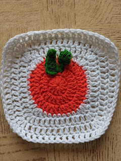 O for Orange Granny Square - a free crochet pattern from Sweet Nothings Crochet