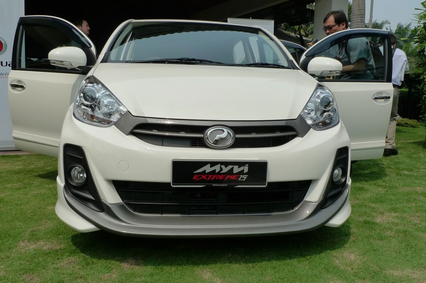 SukeKereta: [GAMBAR] Pelancaran Rasmi Perodua Myvi 1.5 SE 