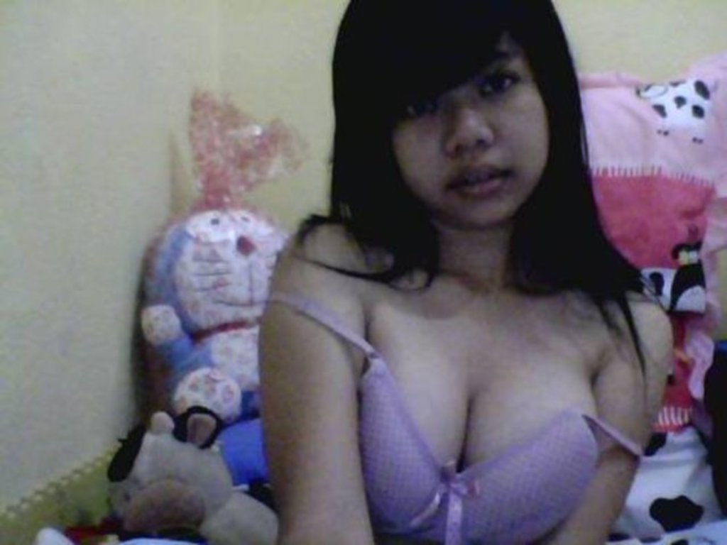  foto bugil abg indonesia cantik masturbasi di depan webcam,cewek cantik igo kimcil toket gede pamer memek jembut lebat,cabe cabean pengen ngentot