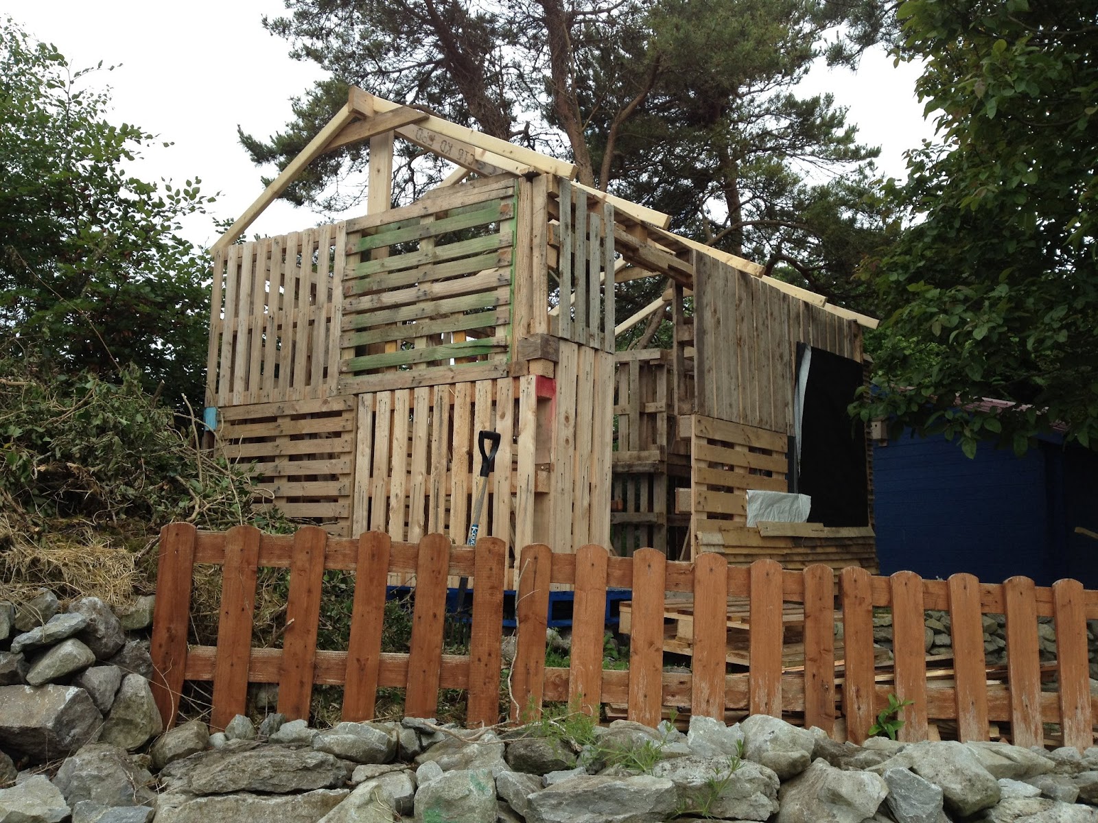 Art by Ollie Longuet: My Pallet Shed