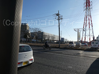 ※車道にカメラが出ないように撮影しています。