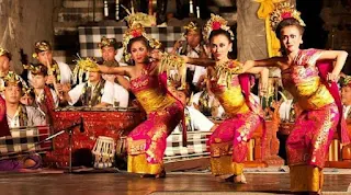 tari-pendet-bali