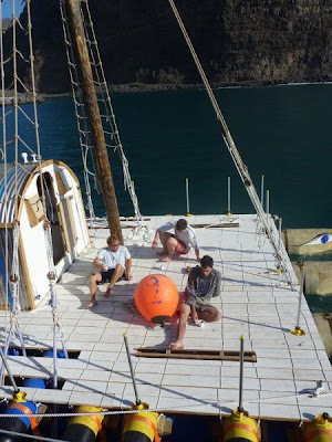 85-Year-Old British Sailor, Crosses Atlantic On A Homemade Raft Seen On www.coolpicturegallery.us