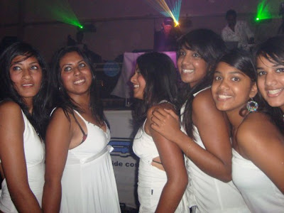 photos of Sri Lankan girls