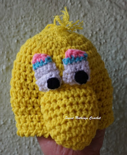 free crochet cap pattern, free crochet new born baby cap pattern, free crochet preemie baby cap pattern, free crochet headwear pattern, free crochet Sesame street character cap pattern, free crochet big bird cap pattern, free crochet Elmo cap pattern, free crochet Bert cap pattern, free crochet Ernie cap pattern, donation, donation ideas, Oswal Cashmilon,