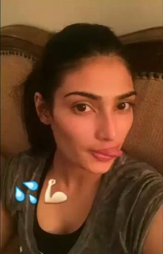 Athiya Shetty on Snapchat photo