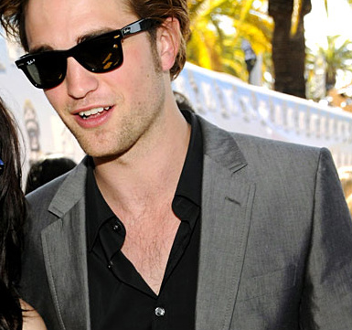 Robert Pattinson Hot