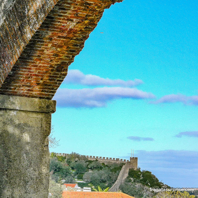 Muralhas medievais de Óbidos em Portugal