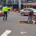 VÍDEO: Mulher desmaia após colisão entre motos na zona Leste de Manaus