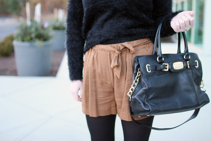 mix it mondays, shorts in winter, heels, nine west ugogirl heels, black and burnt acorn, philosophy textured sweater