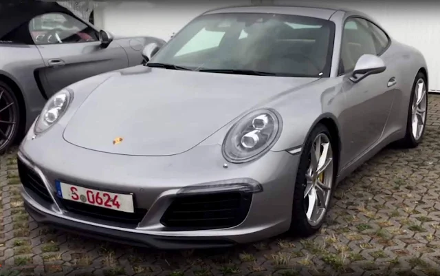 Porsche 911 2016