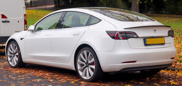 TESLA MODEL 3 2019 Review & Specifications