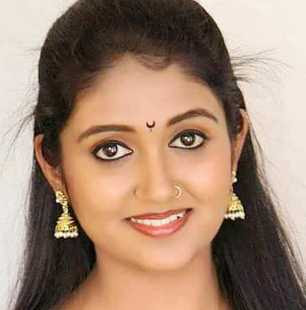 Rinku Rajguru Wiki Height Weight Age Husband Family And