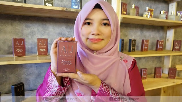 TERPIKAT DENGAN HARUMAN MINYAK WANGI AJ DE' PARFUM