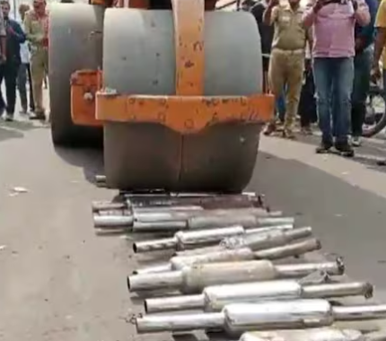  Hapur Police confiscate and destroy 509 2-wheeler modified silencers due to loudness