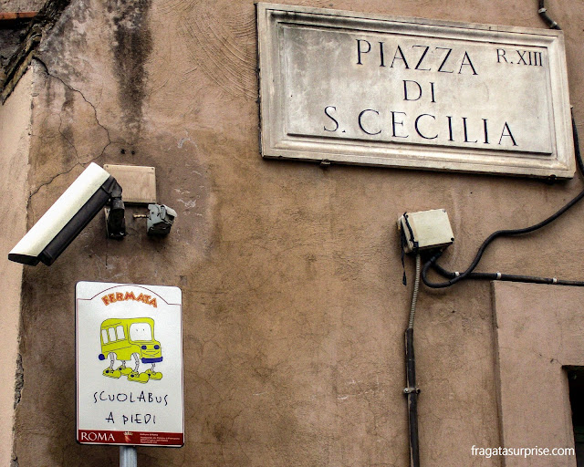 Roma: ponto do "ônibus escolar a pé" no Trastevere