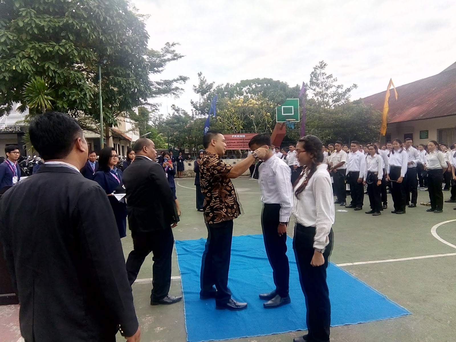 Ordinakapsi adalah singkatan dari Orientasi Studi dan Pembinaan Sikap Profesi Kampus lain mungkin menamainya Ospek atau PKKMB