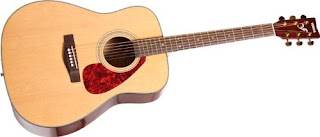 Yamaha F335 Acoustic Guitar