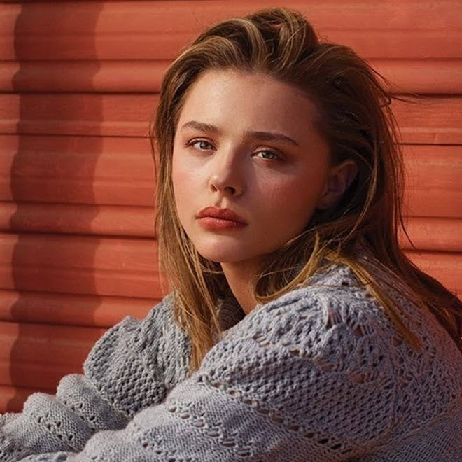 'The Peripheral' actress Chloe Moretz on Modern Luxury Mag : ウィリアム・ギブスン原作の SF スリラーの配信シリーズ「ザ・ペリフェラル」のクロエ・モレッツちゃんが、モダン・ラグジュアリーの最新号に登場 ! !