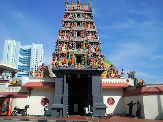 Drupadi, Hindu temple in Singapore, Sri Mariamman Temple, Chinatown Singapore, holiday in Singapore, Beautiful Hindu temple