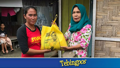 Golkar Tebingtinggi Berbagi Sembako: Warga ucapkan " Semoga Golkar Tetap Berjaya,"