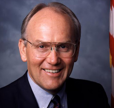 Senator Larry Craig Busted for Public Sex at Minneapolis Aairport