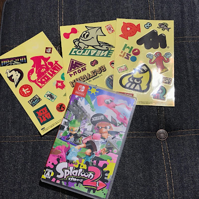 スプラトゥーン２ソフトとステッカー写真