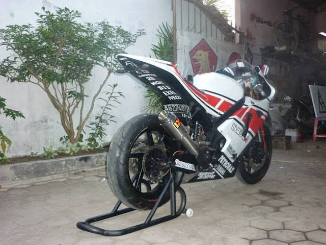 Modifikasi Yamaha Vixion Ala M1 Buritan