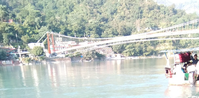 Rishikesh Top Places in Ram Jhula to Laxman Jhula