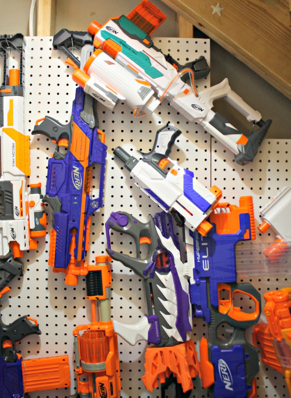 Easy Diy Nerf Gun Storage From Thrifty Decor Chick