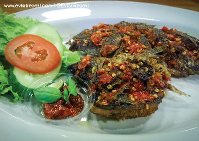 Ayam Cacah: Sensasi Kuliner Khas Lombok