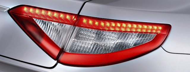 lampadine LED per auto (fanale Maserati)