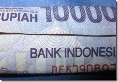 lambang setan pada uang 10 ribu