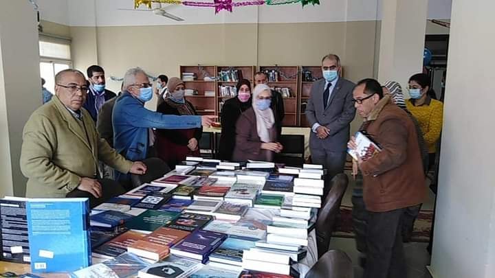 جامعة الفيوم : افتتاح المعرض الأول للكتاب بكلية الصيدلة