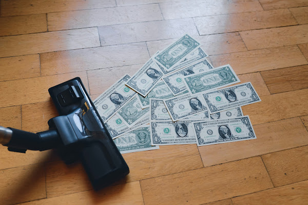 12 Best Things to Sell to Make Money Fast (And How to Get Started)