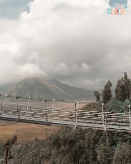 Foto Instagram Jembatan Kaca Seruni Point Bromo Probolinggo