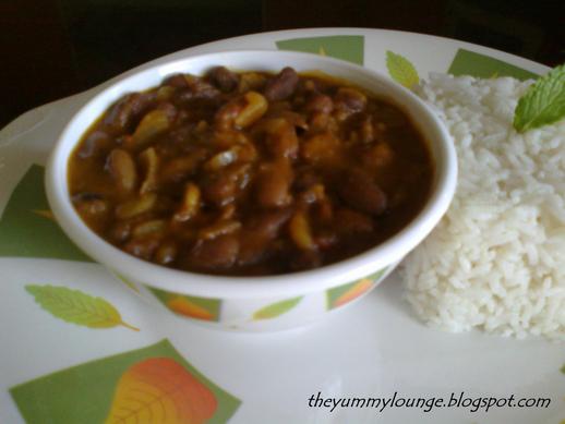 Learn here how to make north Indian restaurant style punjabi rajma recipe.