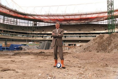  pertarungan sepak bola yang seru dan menarik bukan melulu terjadi di atas rumput Stadion Emirates: Demi Perang Masa Depan