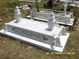 http://lankisau.blogspot.com/2013/07/hukum-meminta-berkah-pada-kuburan.html