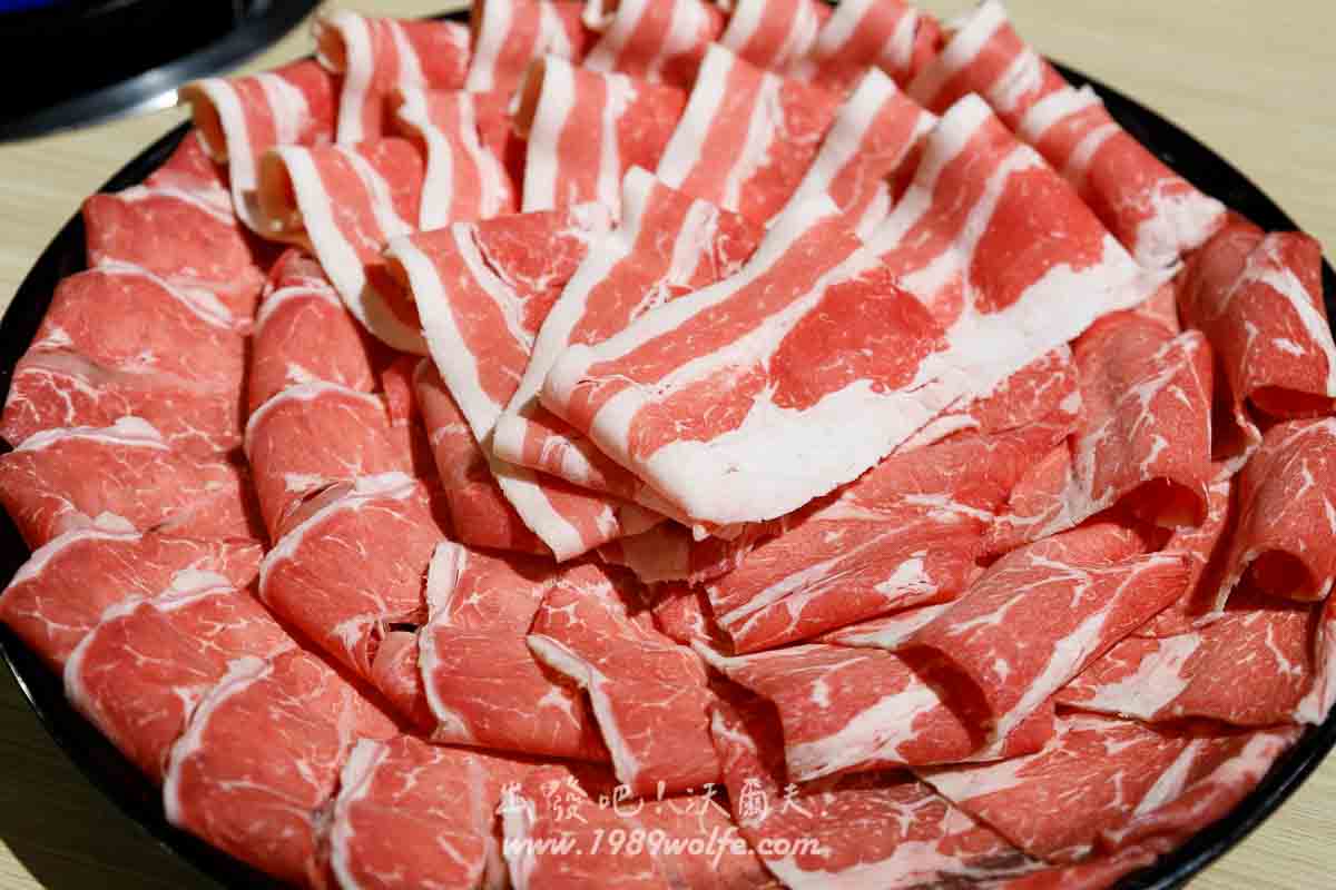 火鍋第一品牌 肉多多 超暴量肉盤讓你爽爽吃