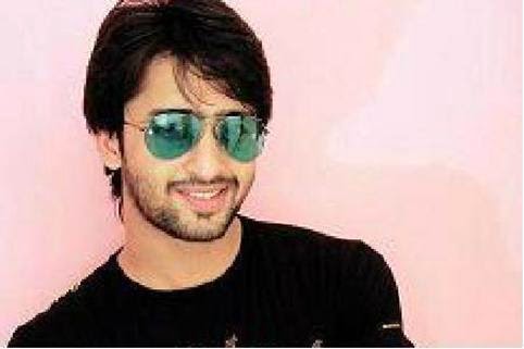 foto ganteng shaheer sheikh artis pemeran Arjuna di serial mahabharata