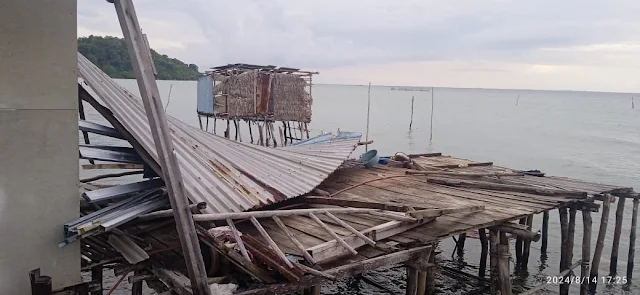 Angin Puting Beliung Hantam Rumah Warga Pulau Petong, 3 Rumah Rusak Parah, 7 Rusak Ringan