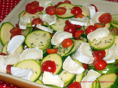 Design Flan de courgettes, tomates cerises et fromage de chèvre