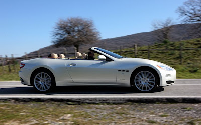 2011 Maserati Granturismo Convertible Side View