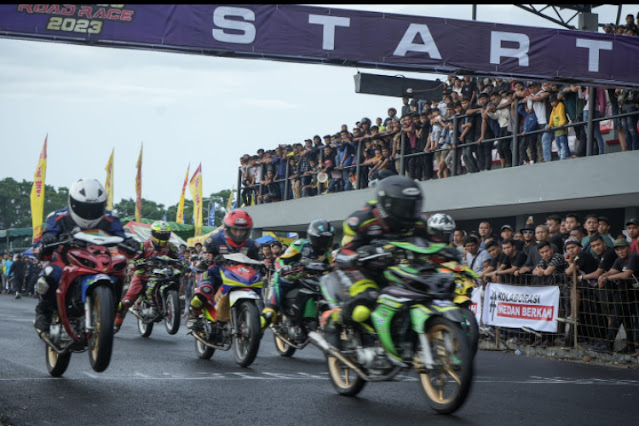 Saksikan R2D 88 Road Race 2023, Bobby Nasution Jajal Sirkuit Sambil Praktikkan Safety Riding