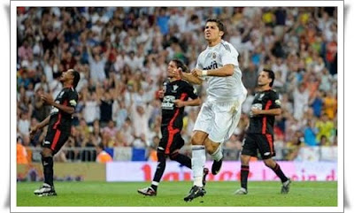 Cristiano Ronaldo Real Madrid Football Wallpaper