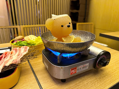 L.D.K. by Ufufu Café Metroplaza [Hong Kong, CHINA] - Kumachan Onsen's cute teddy bear hot pot Classic Kumachan Set