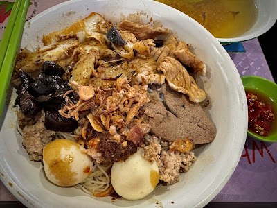 Liang Seng Mushroom Minced Meat Noodle (樑成香菇肉脞麵), bee hoon