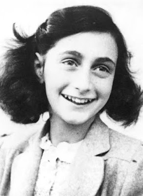 অ্যান ফ্র্যাঙ্ক এবং হলোকাস্ট সাহিত্য/ Anne Frank and Holocaust Literature